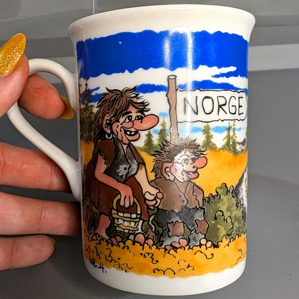 Anni Woldrik Norge Norway vintage animated graphic‎ 10oz ceramic coffee mug